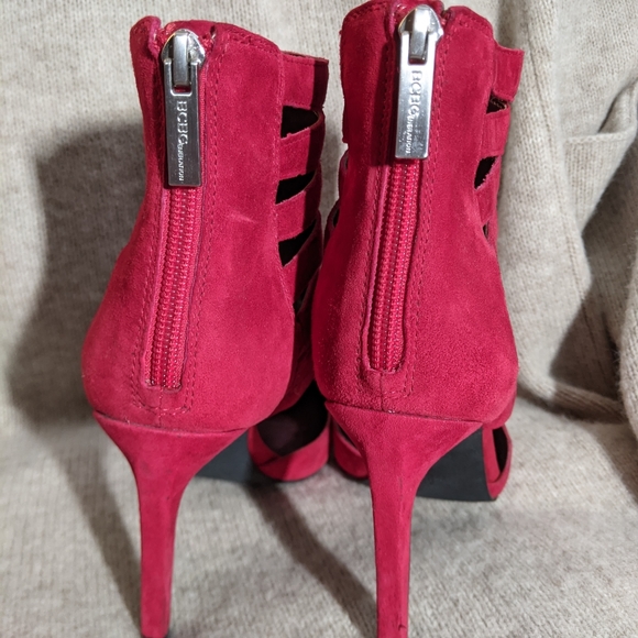Red Heels with Ankle Strap - Picture 3 of 4